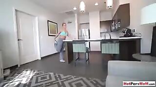Long butt cougar stepmother Candice Dare finishing her workout on