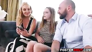 Foster daughter helps dad to plowed milf